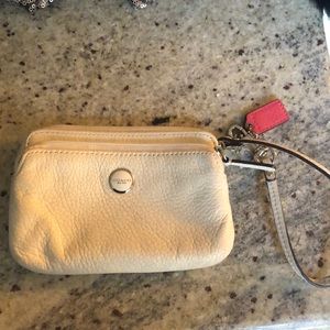 Coach wristlet whit e